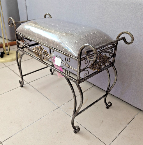 Banc tabouret fer battu - en,