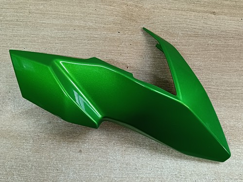 Cache carenage plastique - un,