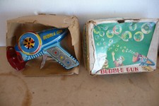 ancien pistolet a bulle en