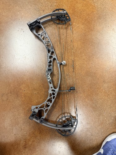 New hoyt alpha tombstone - hoyt, x