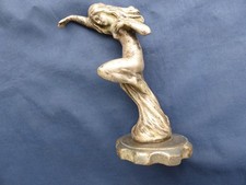 Ancienne MASCOTTE voiture Bouchon de Radiateur signé R. VARNIER Bronze argenté