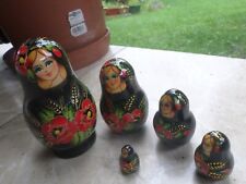 Poupées russes- matriochka-5 pièces gigognes en bois