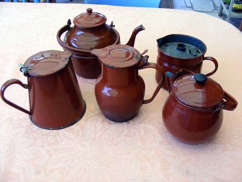 Pots très anciens - anciens, tole