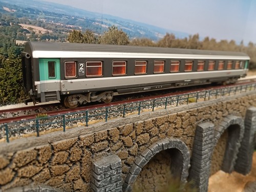 Voiture corail classe - 2, lima
