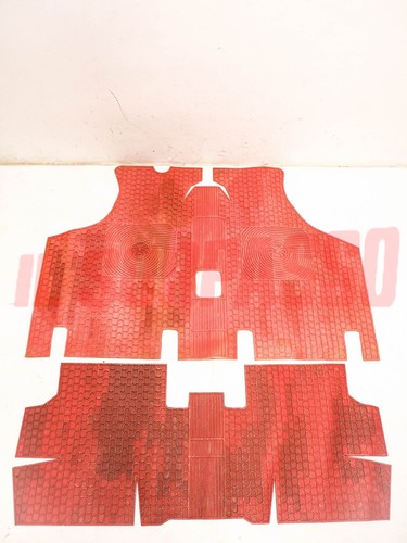 Sur tapis rossi fiat - tapis,