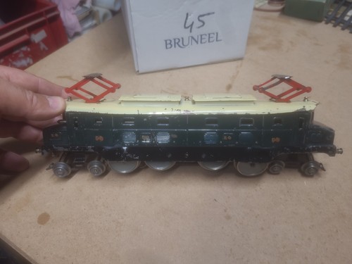 Train locomotive 2d2 - lr,