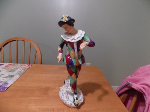 Royal doulton figurine hn2737 - figurine,
