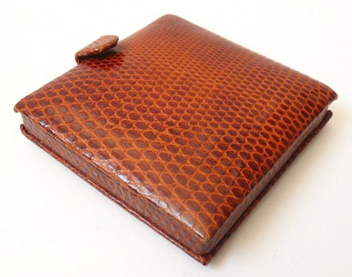 Boite poudrier cuir art - en,