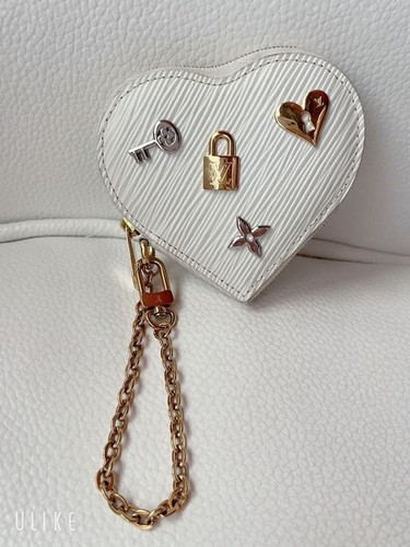 Louis vuitton love locks epi - louis,