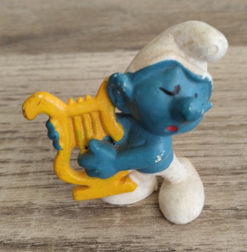 Figurine schtroumpf joueur - figurine,