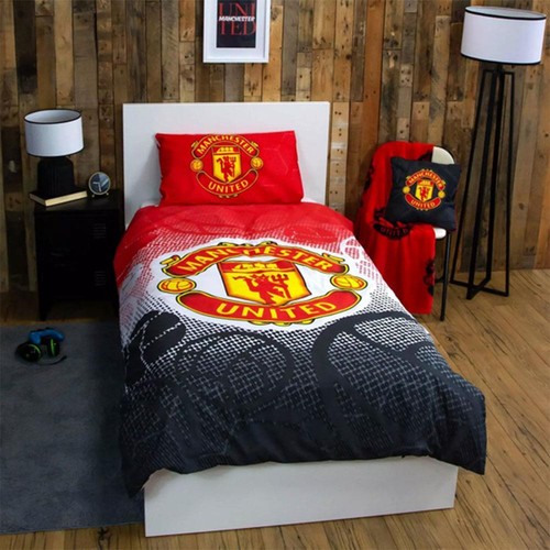 Manchester united crest - manchester,