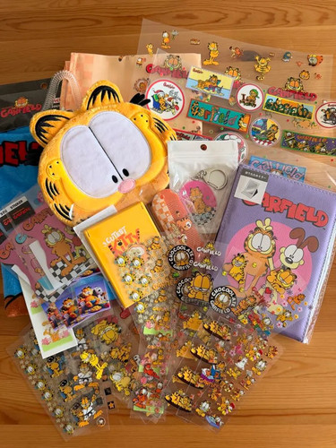 Garfield goods set unused - garfield,