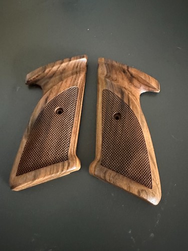 Walnut grips crosman fit 1377 - walnut,