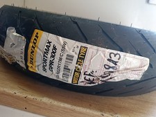 UN PNEU AVANT NEUF DUNLOP MOTO