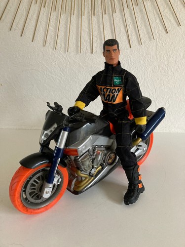 Action man x - 👿,