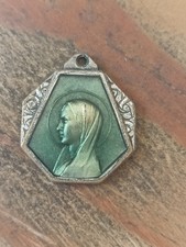 Médaille Religieuse Ancienne