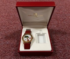 MONTRE WATCH DOREE TOURNAGE