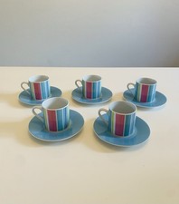 5 Tasses Et Soucoupes En
