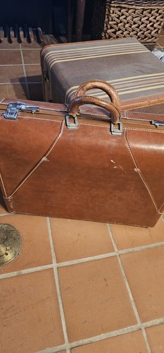 Brown leather suitcase 25 - leather,