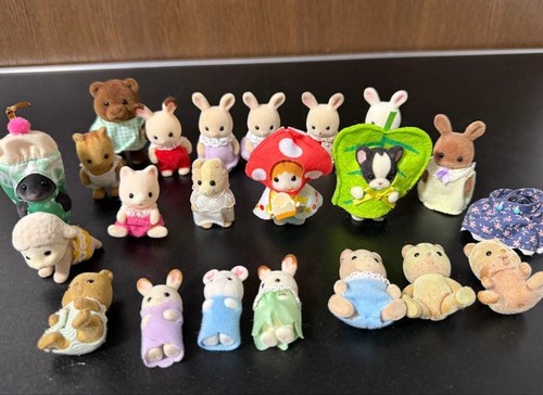 Lot figurines bébé - de,