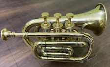 Ancien corne de bugle compact