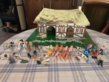 JOUET ANCIEN FERME EN BOIS  PERSONNAGES ET ANIMAUX 