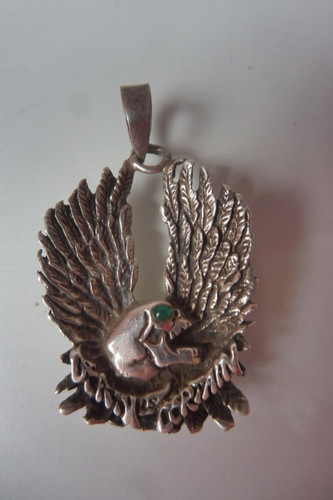 Cranium ailé beau pendentif - ailé,,