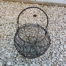 panier à oeufs ancien en métal, fils de fer, décoration cuisine