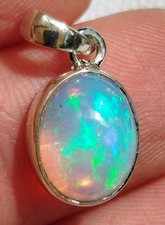 1,73g Pendentif Opale Noire