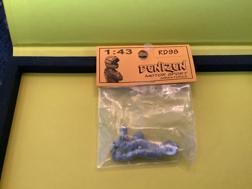 Denizen rd98 mécanicien - 1/43,