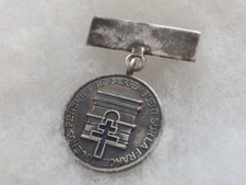 Un insigne boutonnière  "