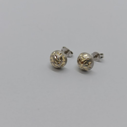 Boucles oreilles bouton - À,