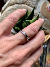 ? Bague en or 18 carats avec saphirs et diamants – Élégance intemporelle  Offre