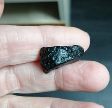 Pierre naturelle tectite  2,70