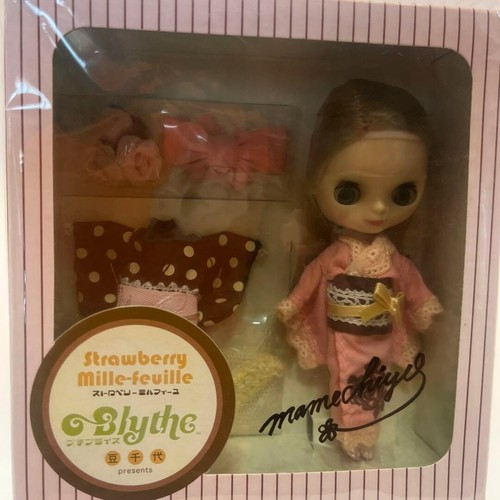 Petite blythe strawberry mille - blythe,
