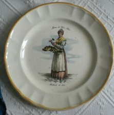 Assiette en céramique_Métiers du vieux Paris Marchande de noix_26 cm