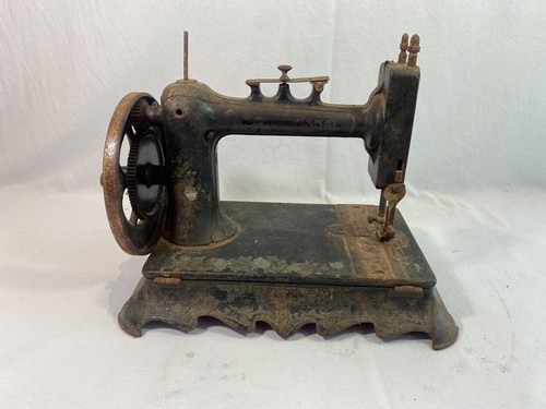 Ancienne machine coudre xix - À,