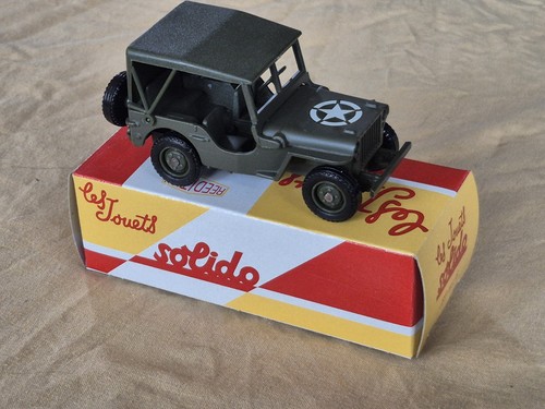 Voiture miniature jeep - voiture,