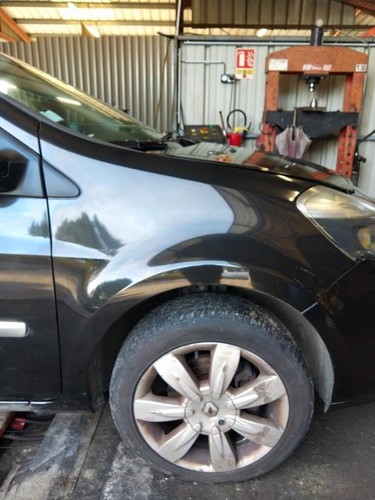 Aile avant droit - renault, clio