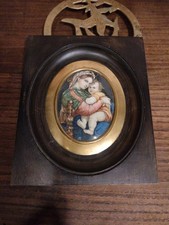 Médaillon Vierge à la chaise sur os dans cadre bois et laiton  20eme