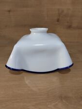 ANCIEN ABAT JOUR OPALINE BLANC LISERE BLEU FORME CARRE  ART DECO