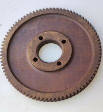 Pignon  cranté Pour