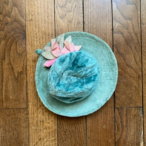 Chapeau ancien neuf avec - chapeau,