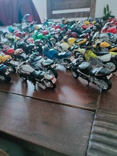 Vends motos et scooters miniatures tous types de marques