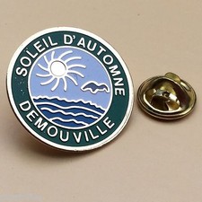 Pin's Folies *** - Soleil d'automne Demouville Tourisme