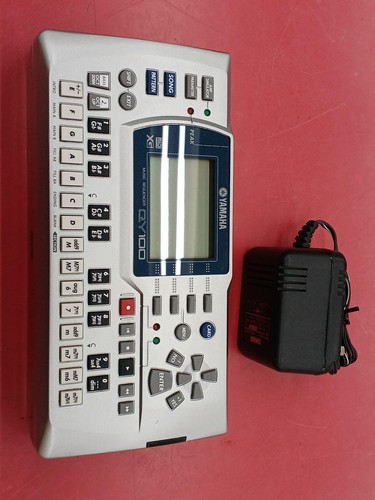 Yamaha qy100 clavier - yamaha,