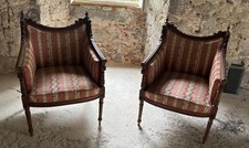 Paire de fauteuils anciens