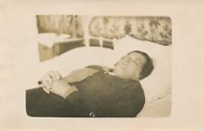 Photo-carte post-mortem femme woman lit de mort dead chapelet mature mortuaire  