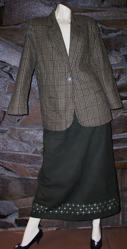 Lot skirt suit - of,