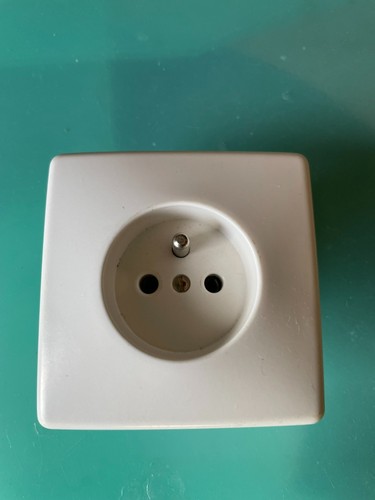 Prise legrand chambord - 2p+t,